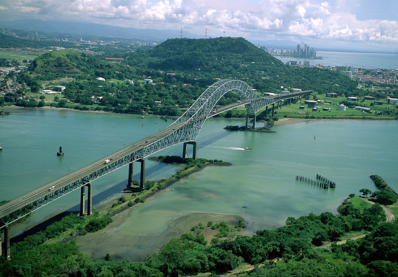 Regional logistics and free zone operations platform in Panama